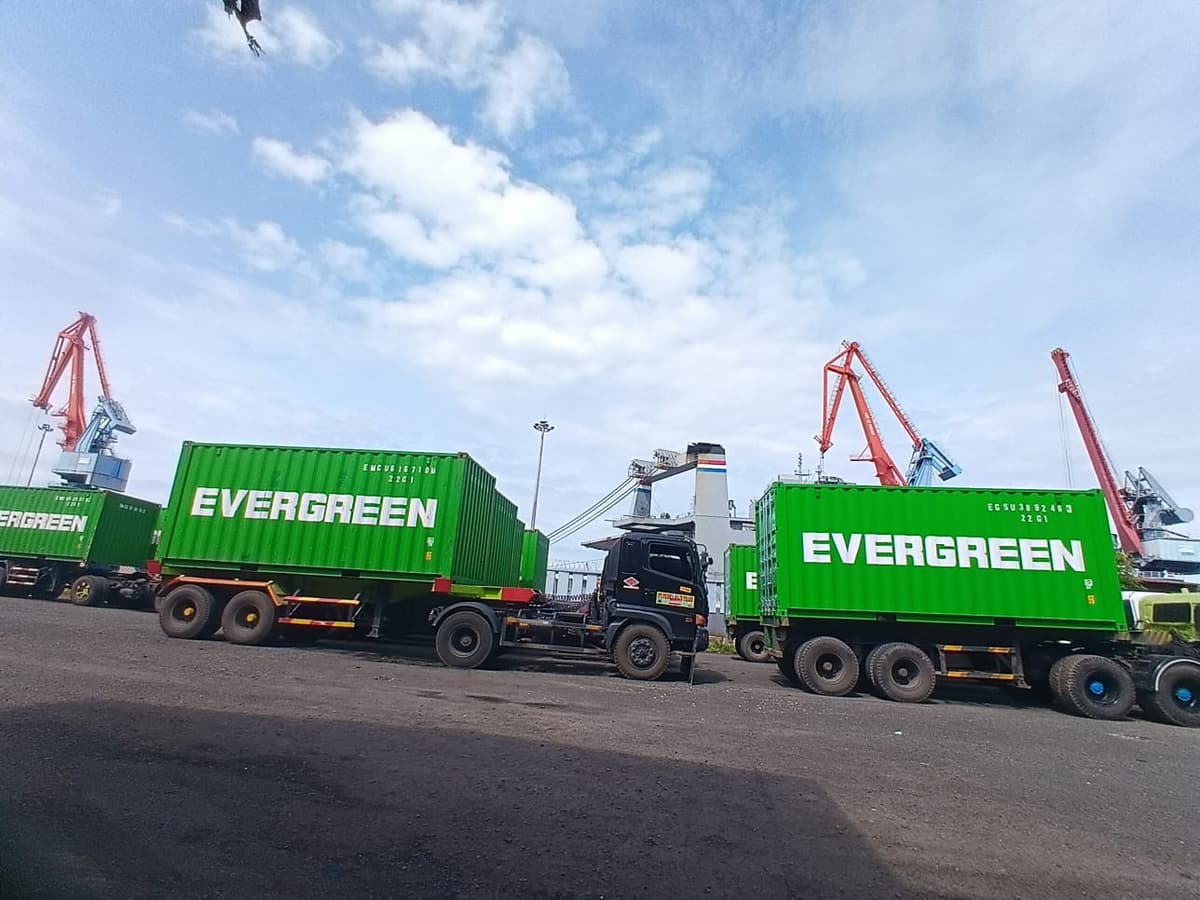 Truck Loading Operation